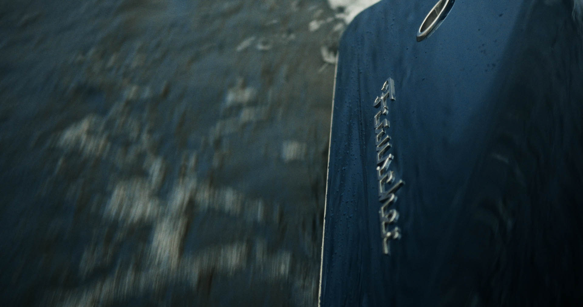 Mercedes SLR McLaren far away side view